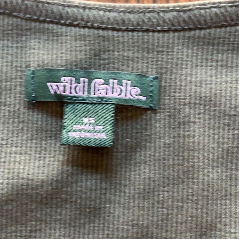 5/$20 Wild Fable juniors long sleeve top size xs - Picture 4 of 4